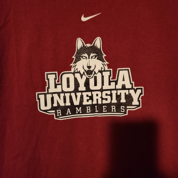 Nike Loyola University Ramblers Womens Tshirt Size Medium - Picture 2 of 4